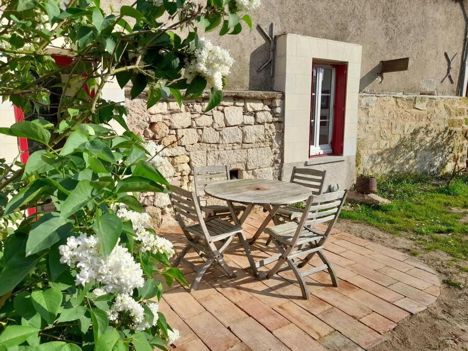Gite En Bord De Loire Blaison-Saint-Sulpice Bagian luar foto